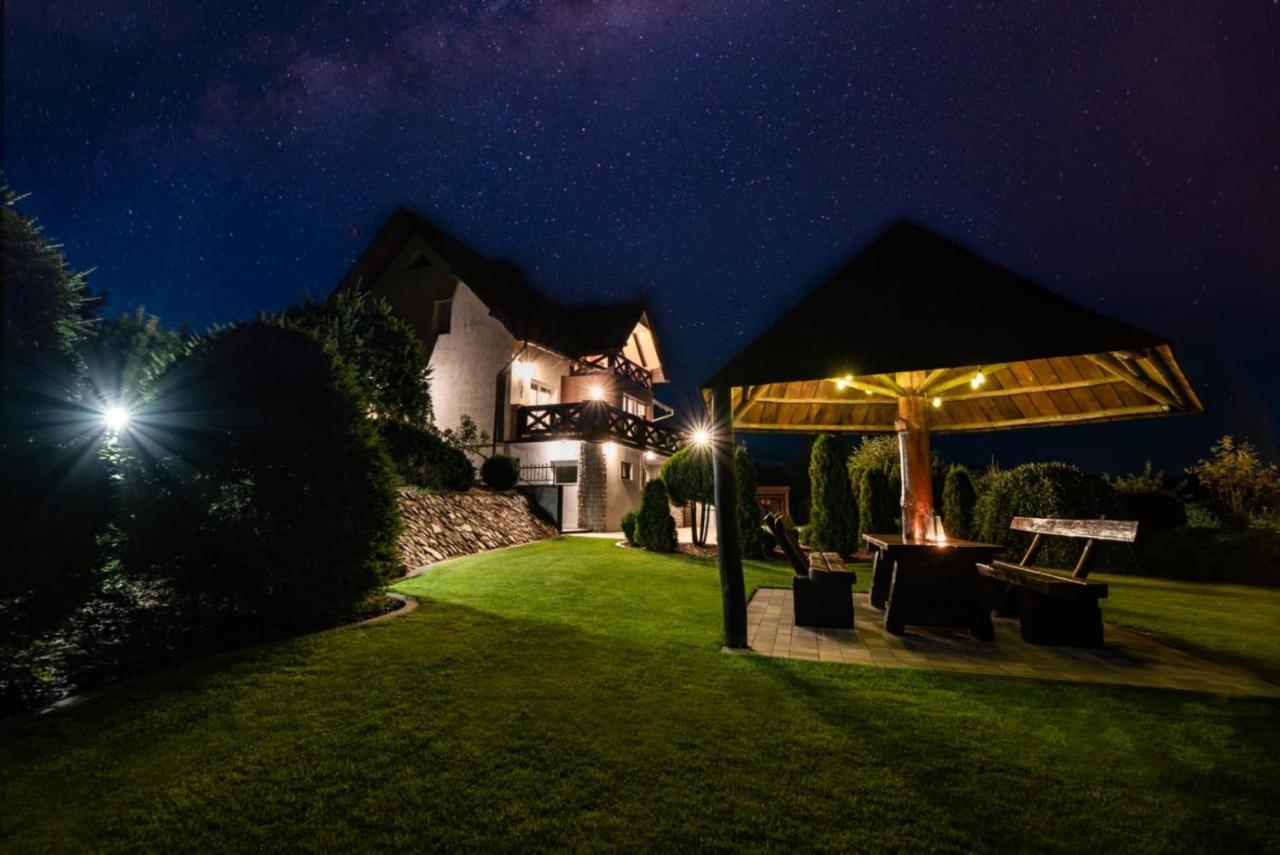 Dom Na Wzgorzu Z Widokiem Na Jezioro Z Balia I Sauna Lipnica  Exterior photo